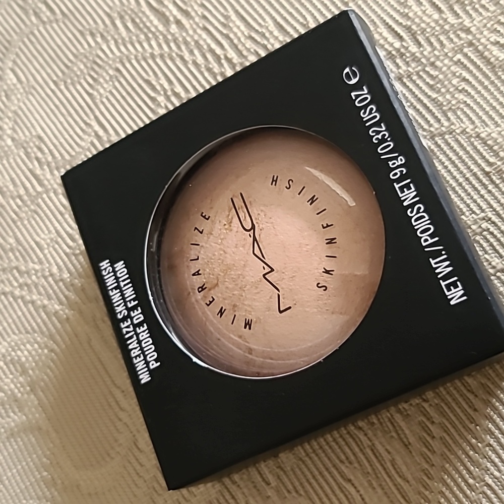 MAC Porcelain Pink Mineralize Skinfinish 